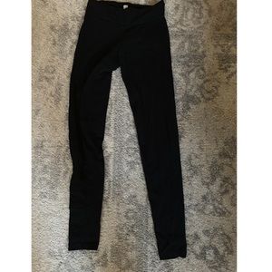 Black leggings perfect for running errands